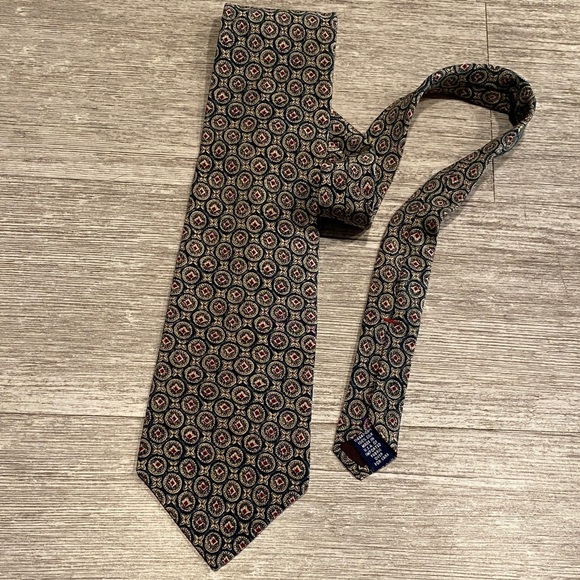 VTG GAP 100% Silk Navy, Tan, and Red Geometric Men's Tie - Picture 5 of 5